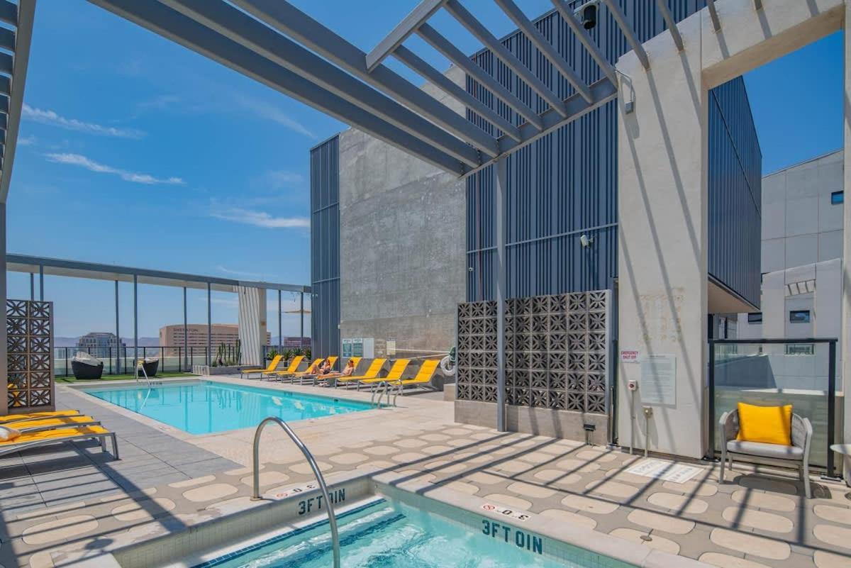 Апартаменты Detailed 2Bd, Highrise Dt, Pool, Gym, Parking, Sleeps 8 Феникс Экстерьер фото