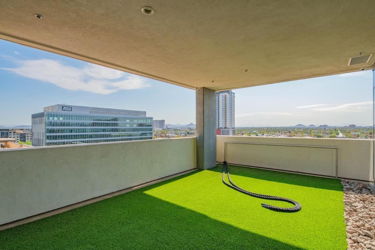 Апартаменты Detailed 2Bd, Highrise Dt, Pool, Gym, Parking, Sleeps 8 Феникс Экстерьер фото